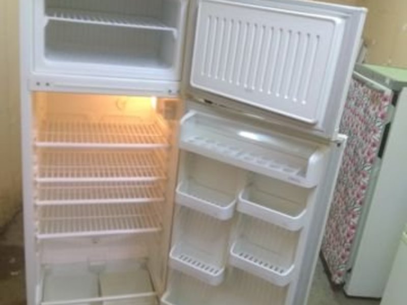 Холодильники б у уфа. Холодильник Stinol 256q. Холодильник Stinol 256q.002. Стинол холодильник двухкамерный 256q. Холодильник Стинол 107 двухкамерный.