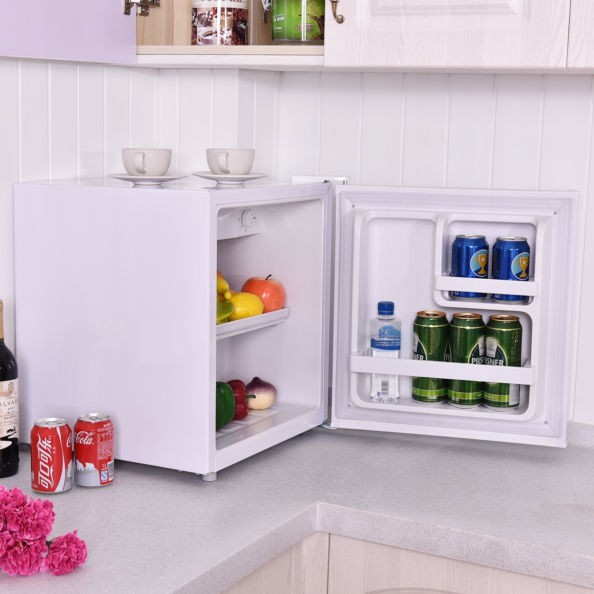 Купить маленький холодильник с морозильной камерой