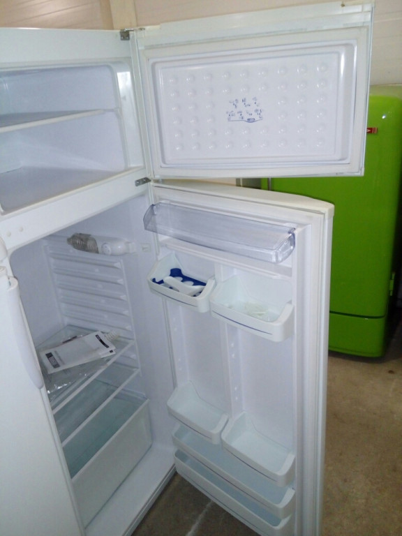 Индезит однокамерный. Холодильник Стинол однокамерный. Холодильник Атлант 167 см. Холодильник вестель 150 см. Холодильник Атлант однокамерный высота до 150.