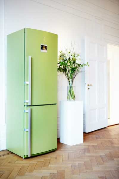 Бежевый холодильник в интерьере – Бежевая микроволновка в ретро стиле .